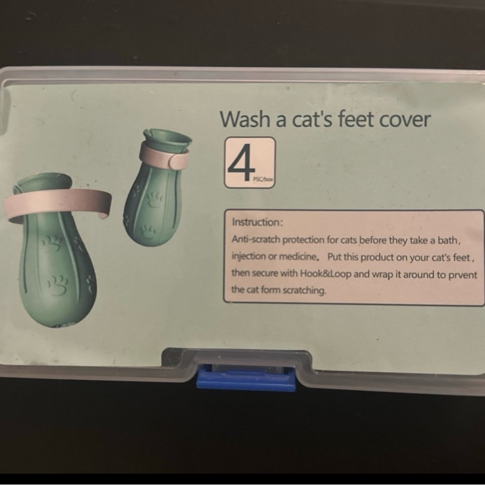 Pet feet cover